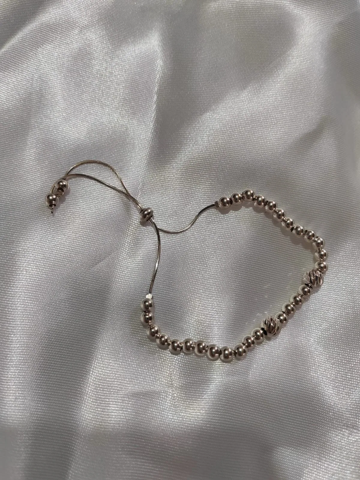 Pulsera de esferas de plata